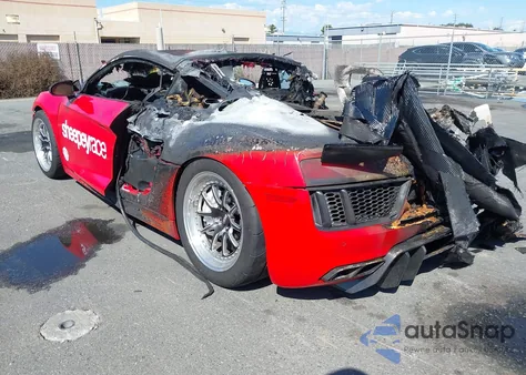 2017 Audi R8 5.2 V10 Plus z USA, uszkodzony, nr VIN WUAKBAFXXH7902206